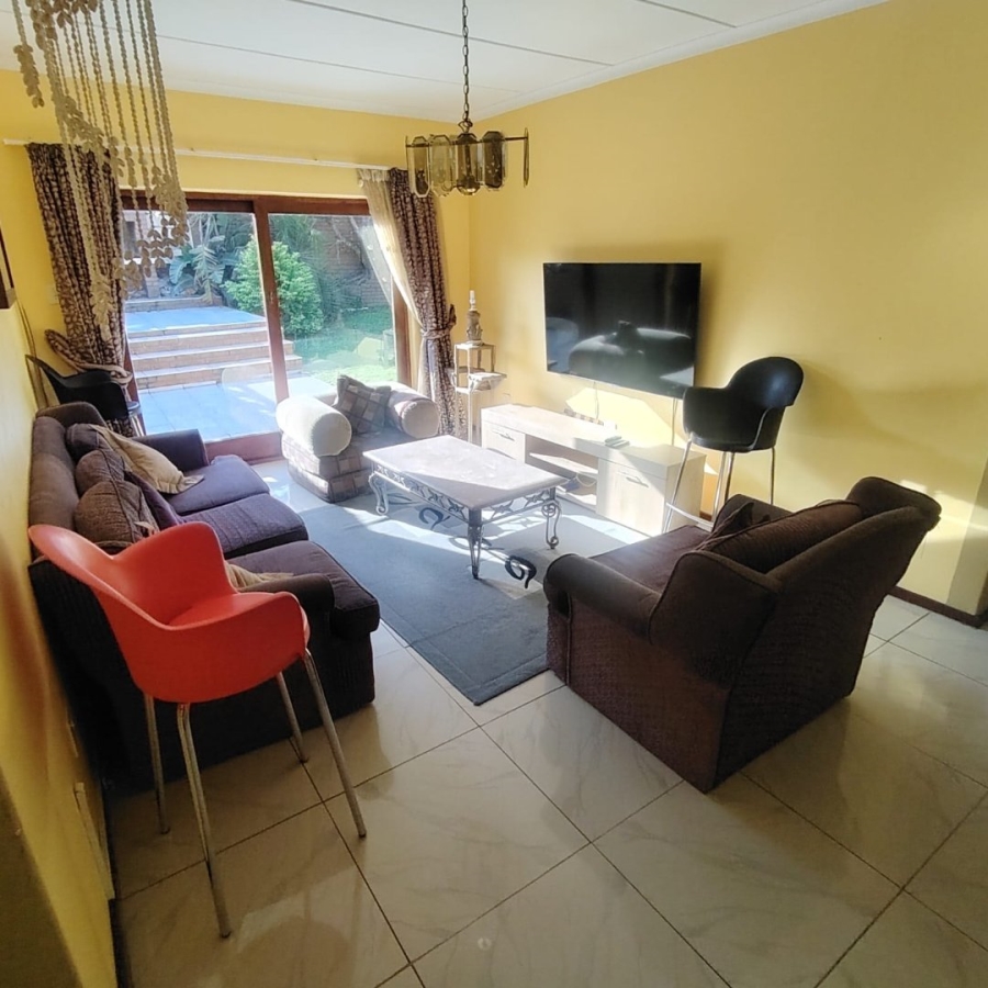 6 Bedroom Property for Sale in Baysville Eastern Cape